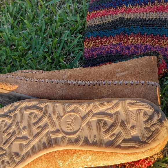 Beautiful the Sak moccasin boots, women/ girls size 6 - Picture 4 of 4